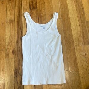 Brandy Melville Cute dainty white tank